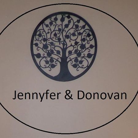 Maison De Ville En Plein Coeur De Jonzac Zewnętrze zdjęcie
