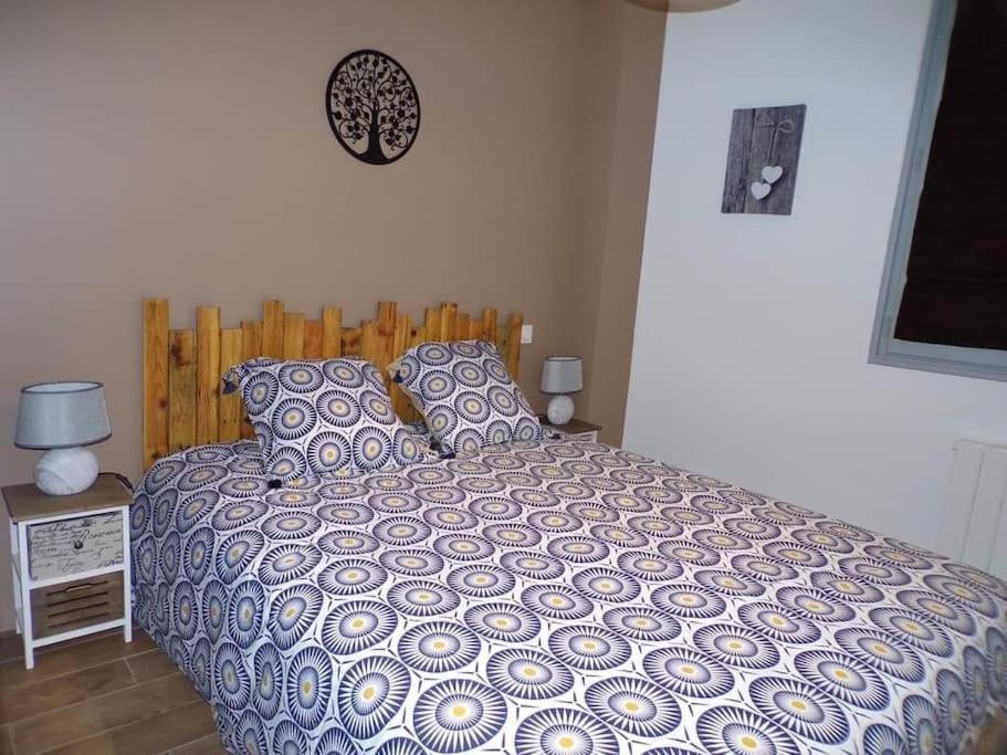 Maison De Ville En Plein Coeur De Jonzac Zewnętrze zdjęcie